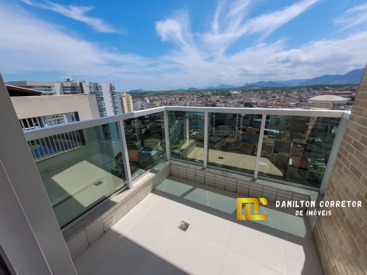 Apartamento 3 quartos com vista mar com um ótimo preço! a venda na praia do morro