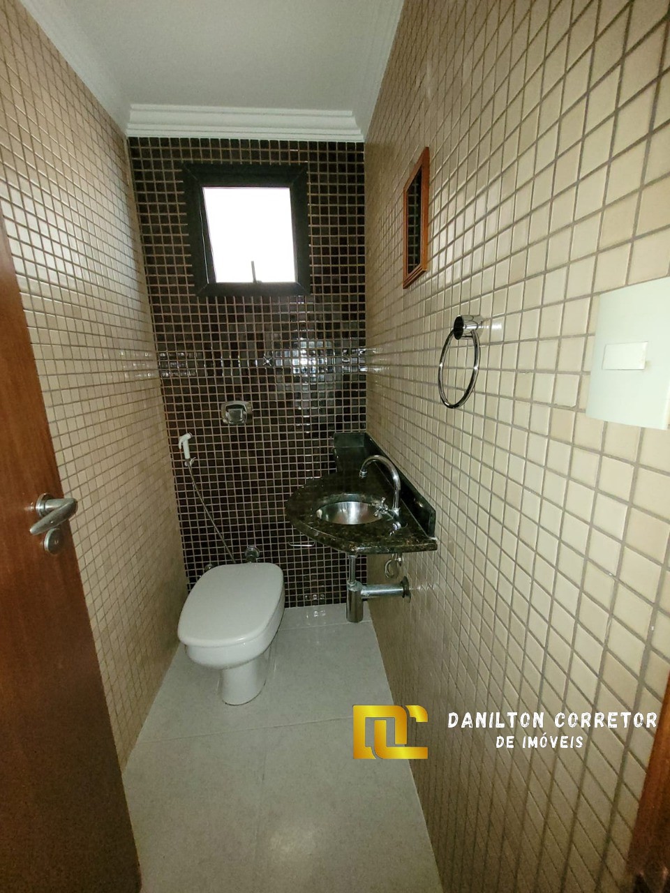 Apartamento frente mar com 4 quartos a venda ótima localização!