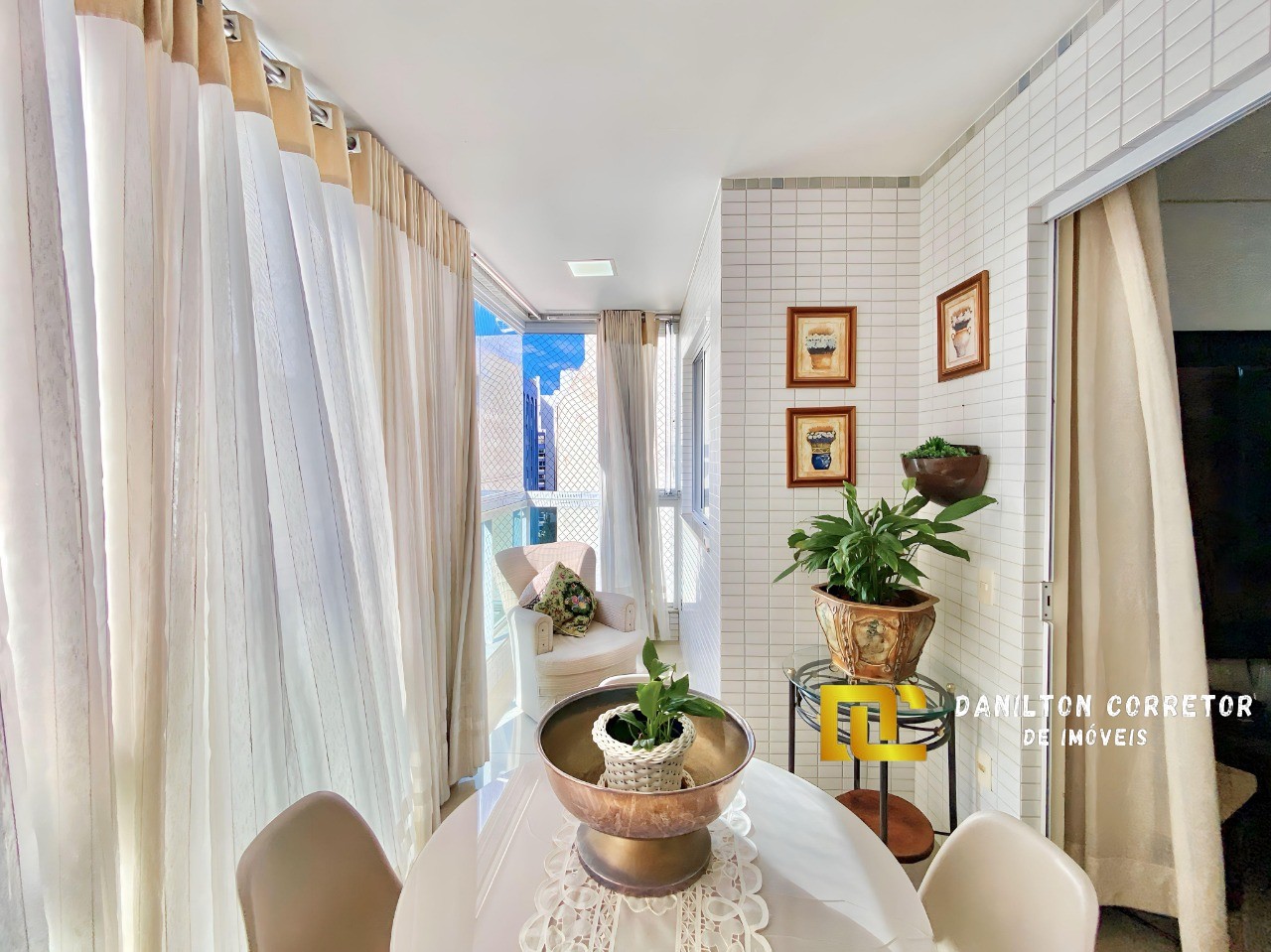 Lindo apartamento a venda no centro de guarapari