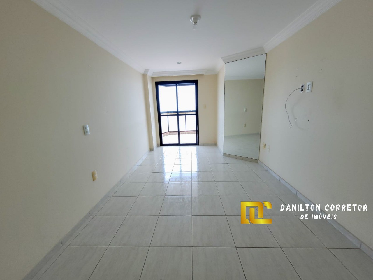 Apartamento frente mar com 4 quartos a venda ótima localização!