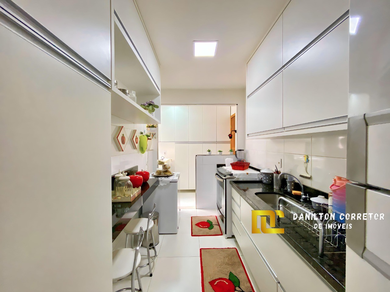 Lindo apartamento a venda no centro de guarapari