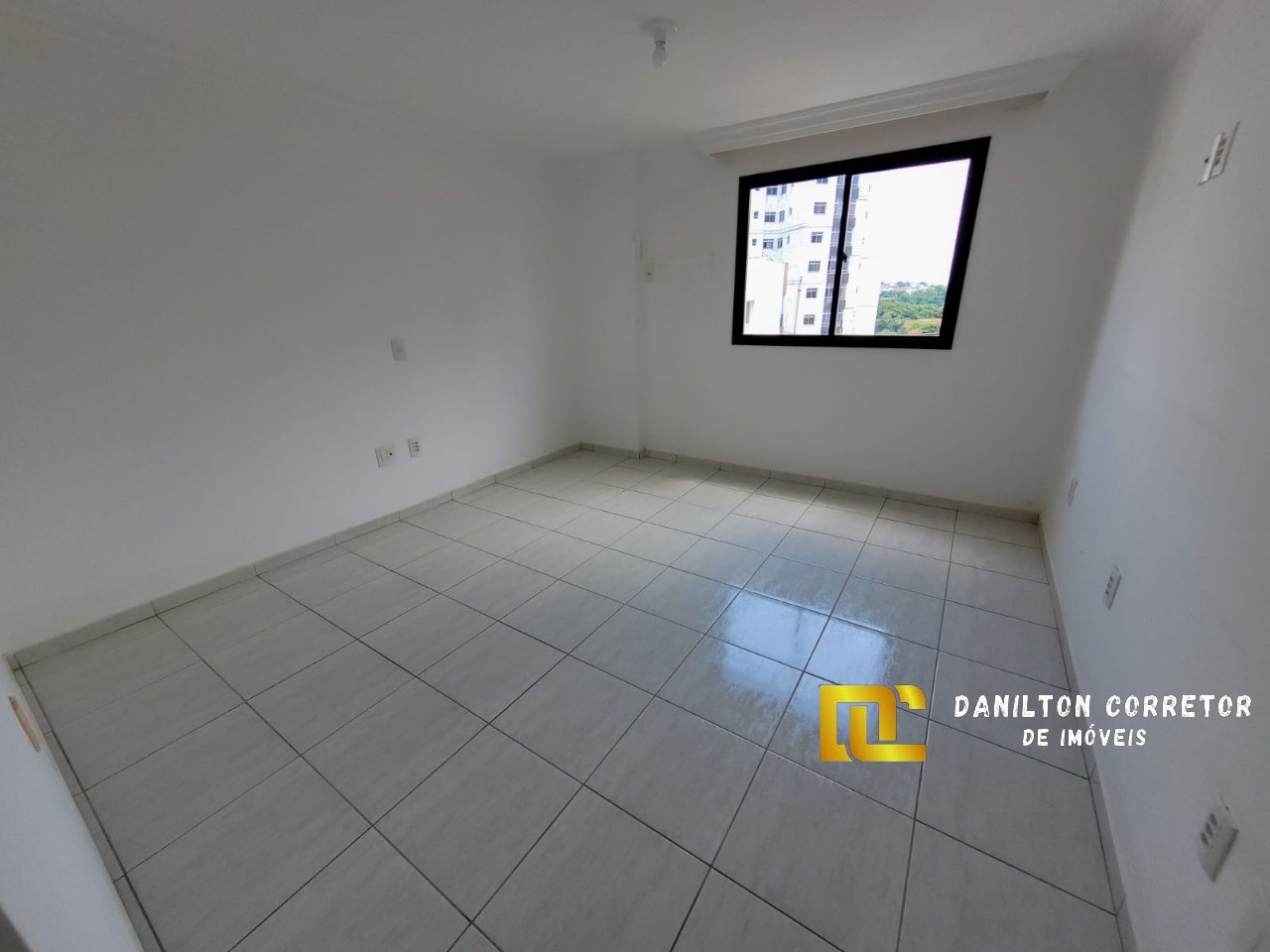 Apartamento frente mar com 4 quartos a venda ótima localização!