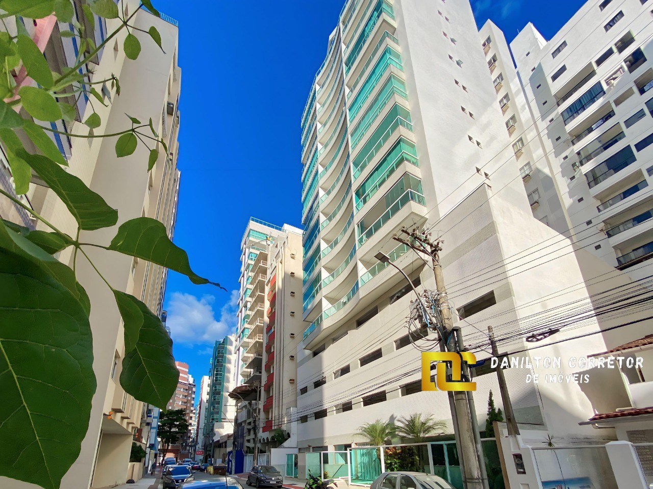 Lindo apartamento a venda no centro de guarapari