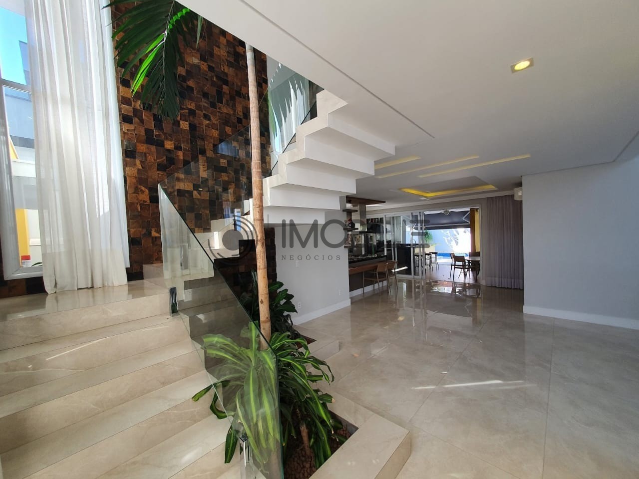 Casa, 4 quartos, 350 m² - Foto 2