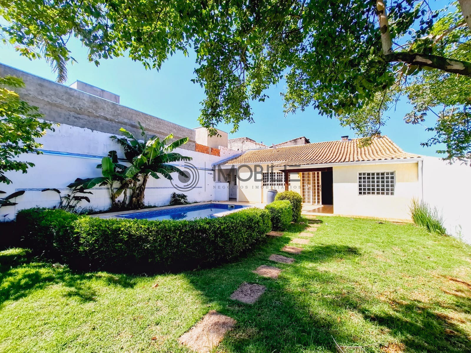 Casa, 2 quartos, 160 m² - Foto 1