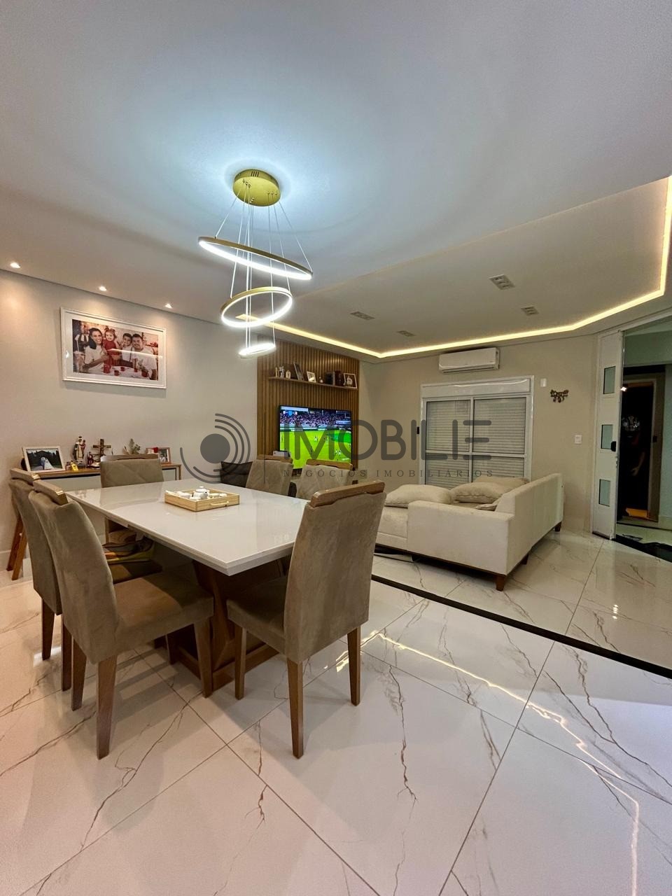 Casa, 3 quartos, 230 m² - Foto 1