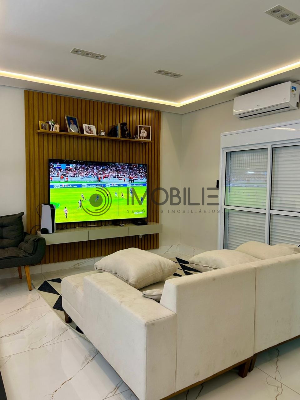 Casa, 3 quartos, 230 m² - Foto 2