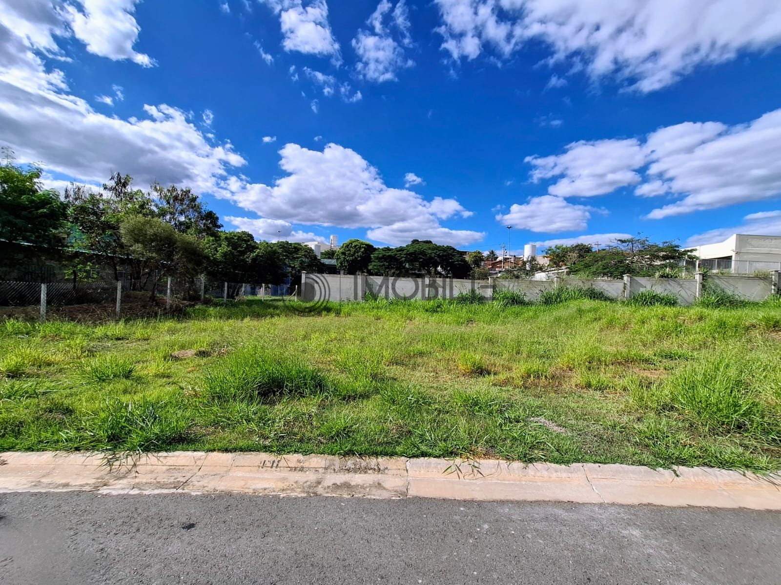 Terreno, 328 m² - Foto 1