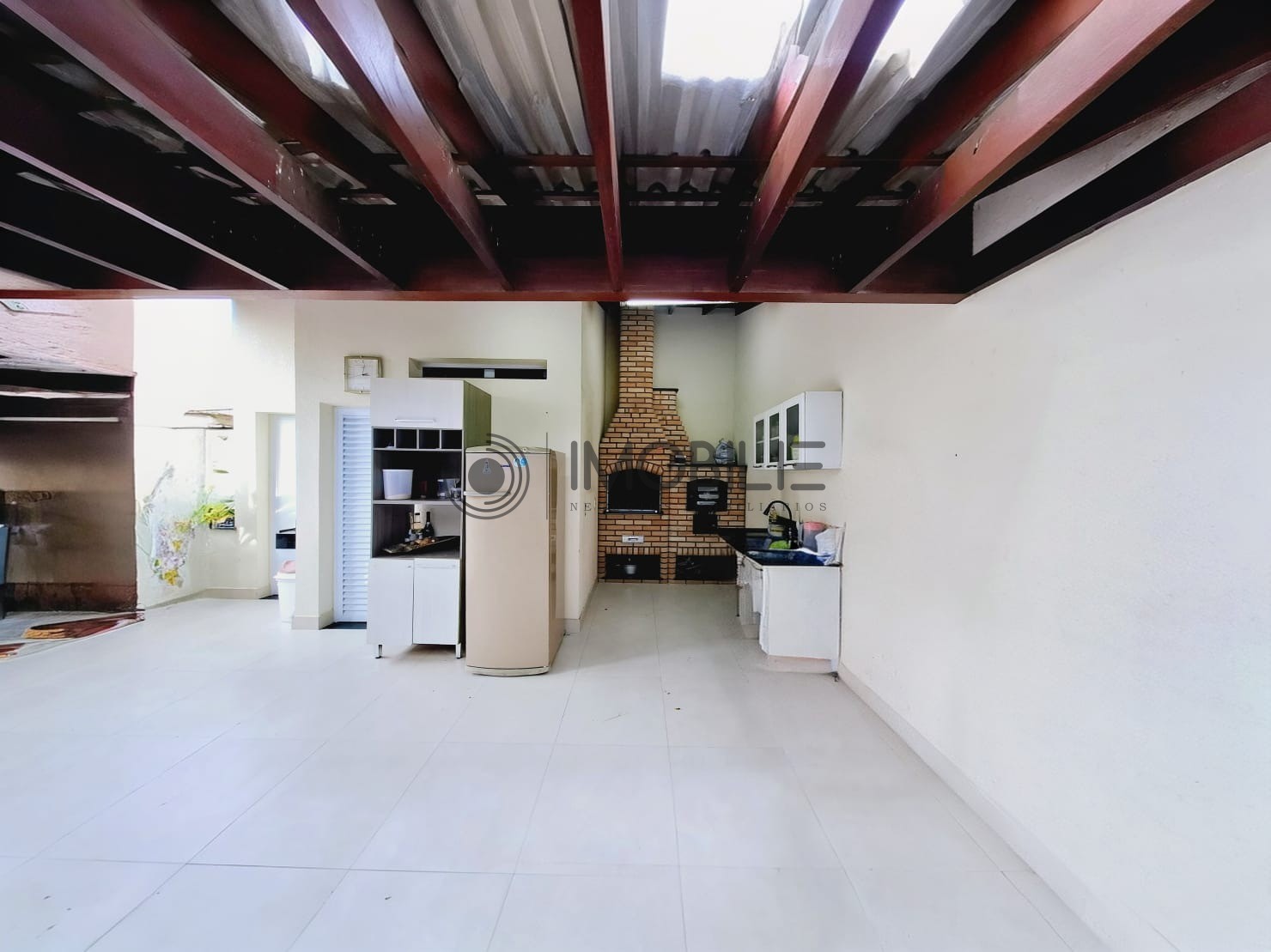 Casa, 4 quartos, 240 m² - Foto 15