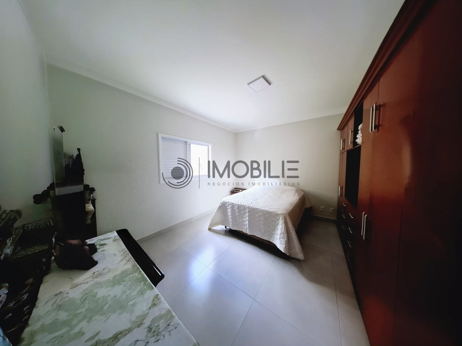 Casa, 4 quartos, 240 m² - Foto 20