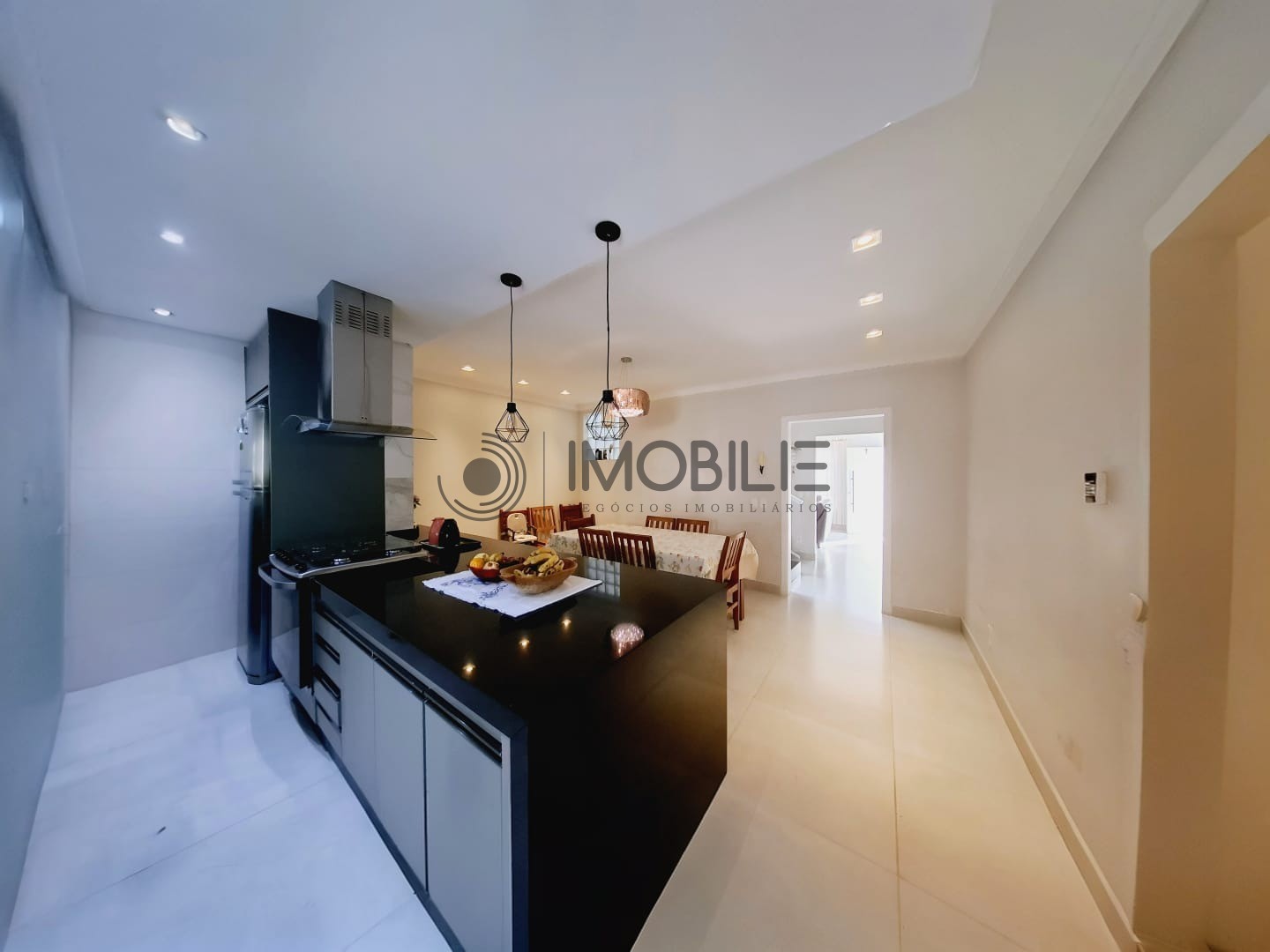 Casa, 4 quartos, 240 m² - Foto 3