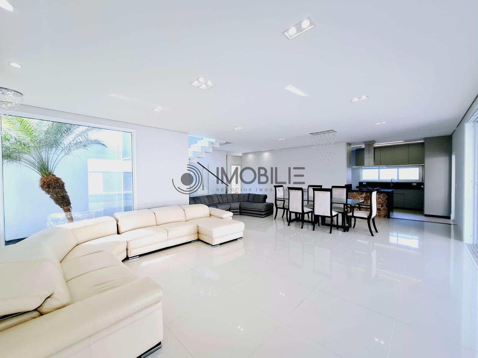 Casa, 4 quartos, 376 m² - Foto 2