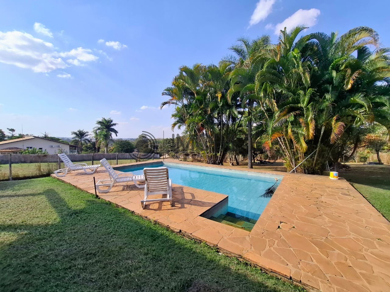 Chácara, 3 quartos, 350 m² - Foto 1