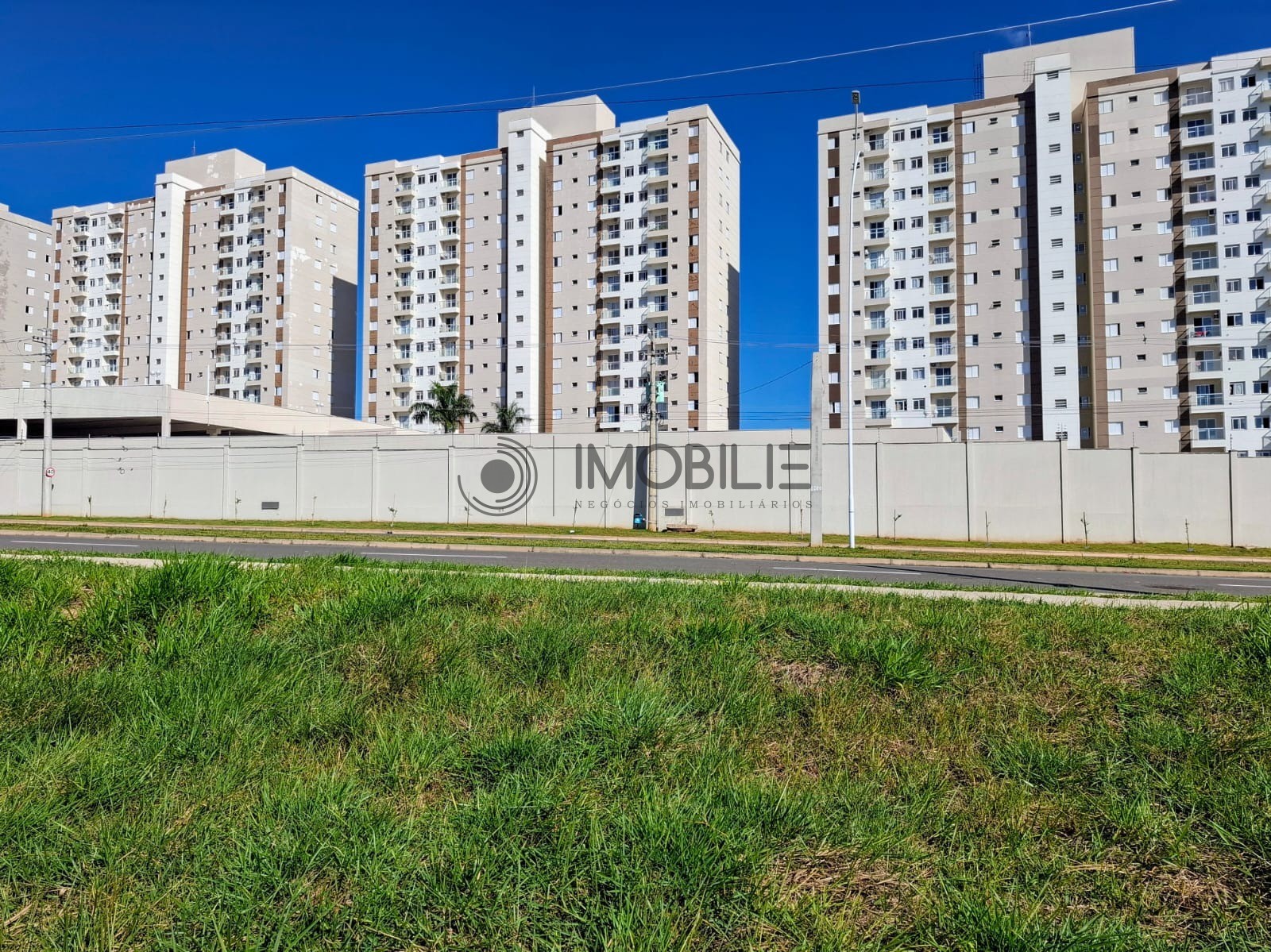 Loteamento e Condomínio, 335 m² - Foto 1
