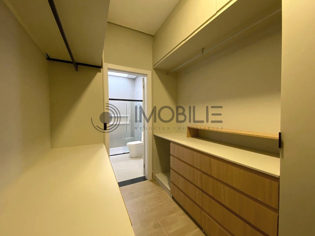 Casa, 3 quartos, 226 m² - Foto 35