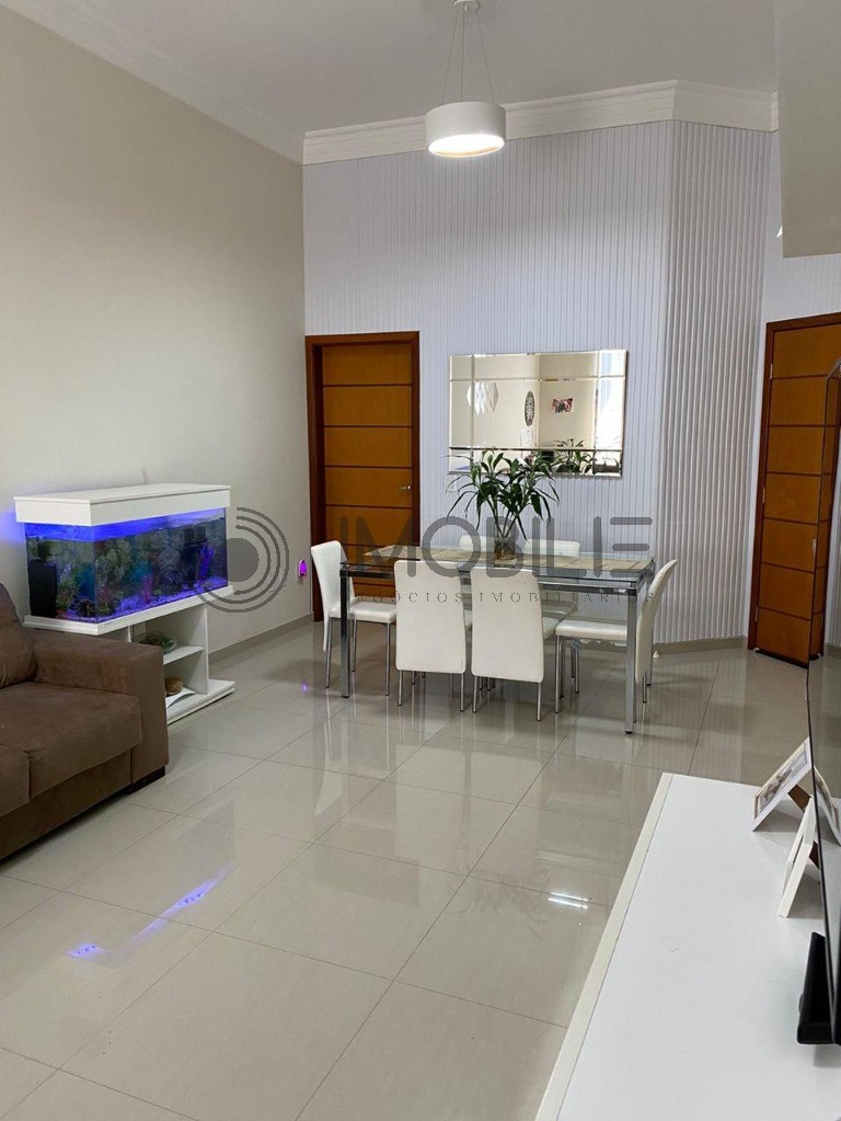 Casa, 3 quartos, 117 m² - Foto 1