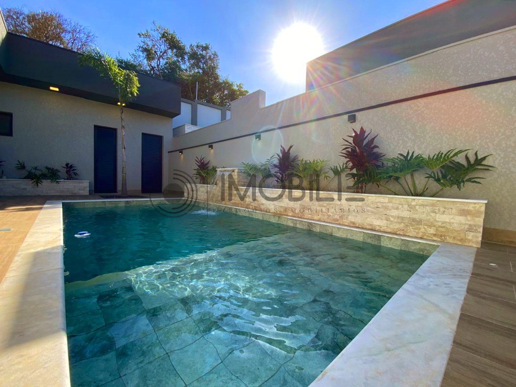 Casa, 3 quartos, 226 m² - Foto 1