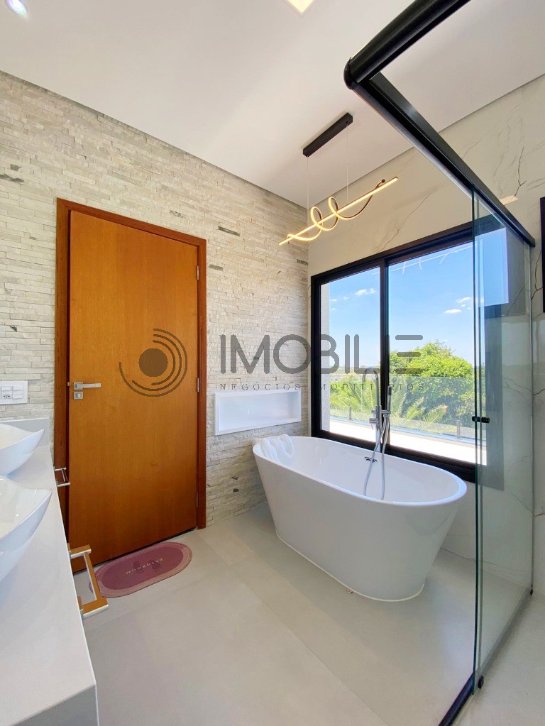 Casa, 3 quartos, 256 m² - Foto 57