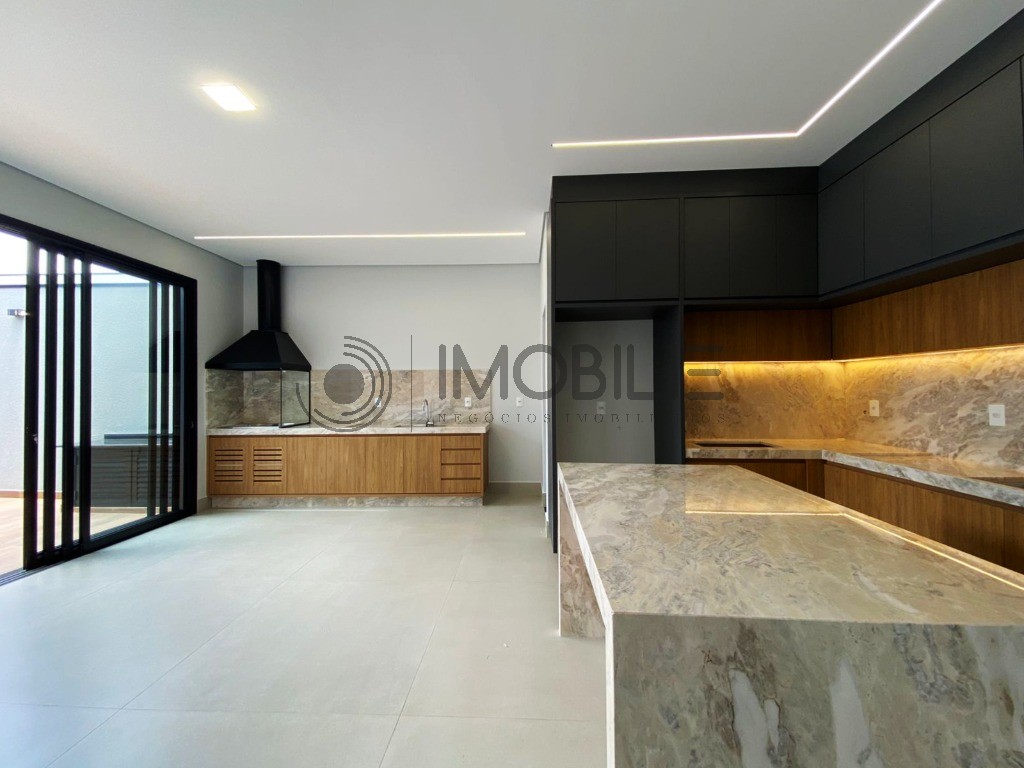 Casa, 3 quartos, 196 m² - Foto 1