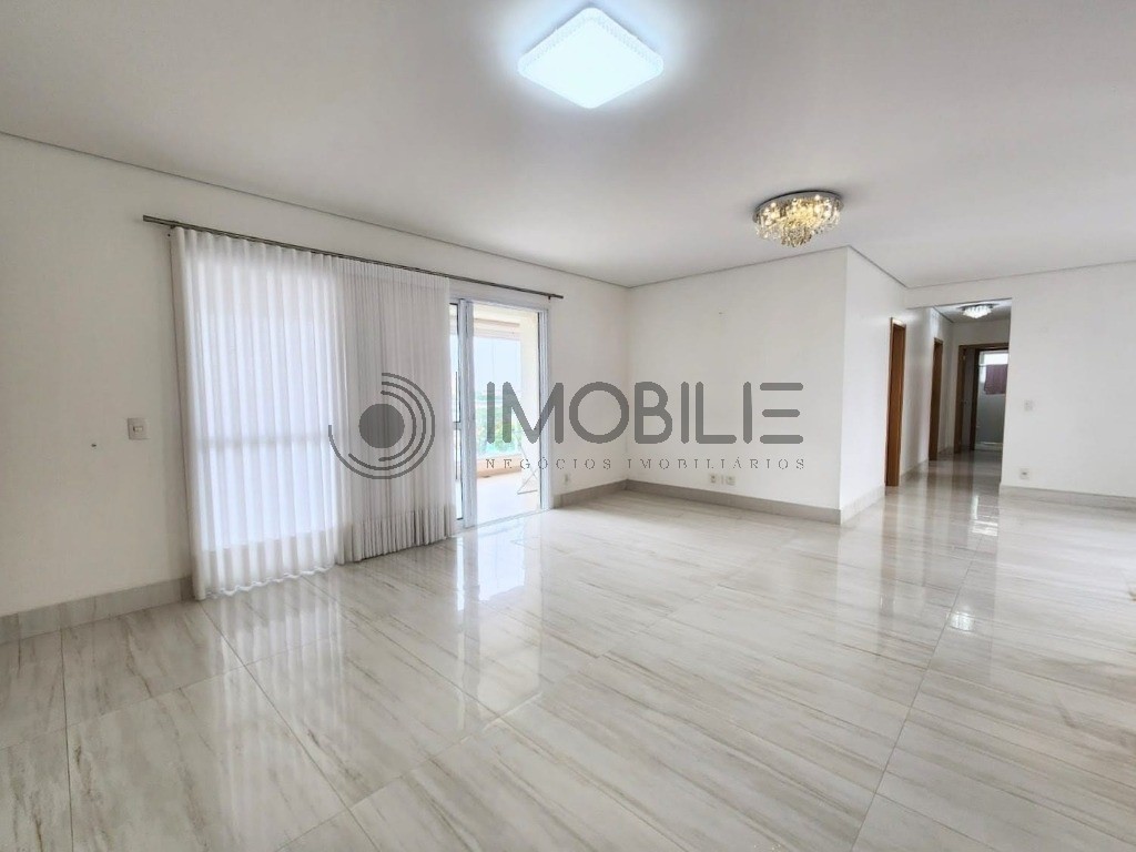 Apartamento, 3 quartos, 184 m² - Foto 1