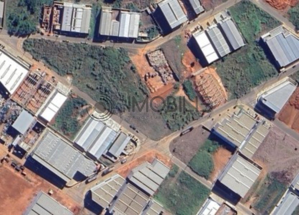 Loteamento e Condomínio, 1000 m² - Foto 1