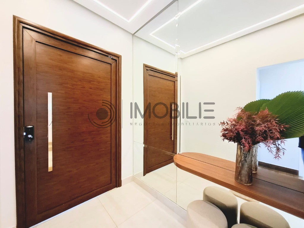 Casa, 3 quartos, 233 m² - Foto 2