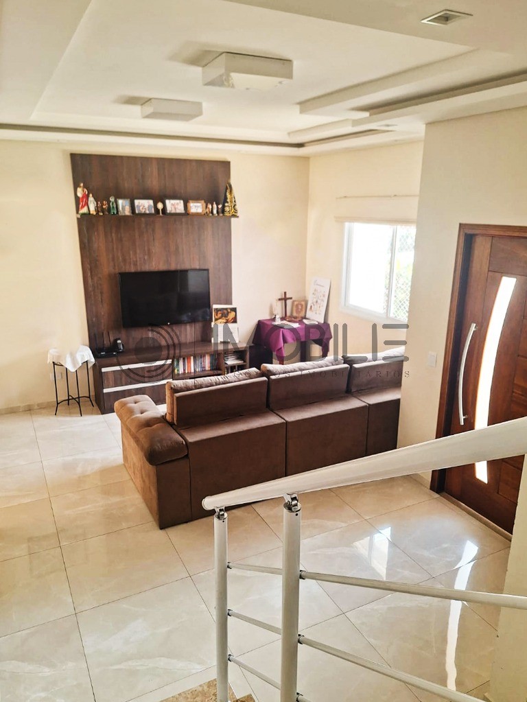 Casa, 3 quartos, 179 m² - Foto 1
