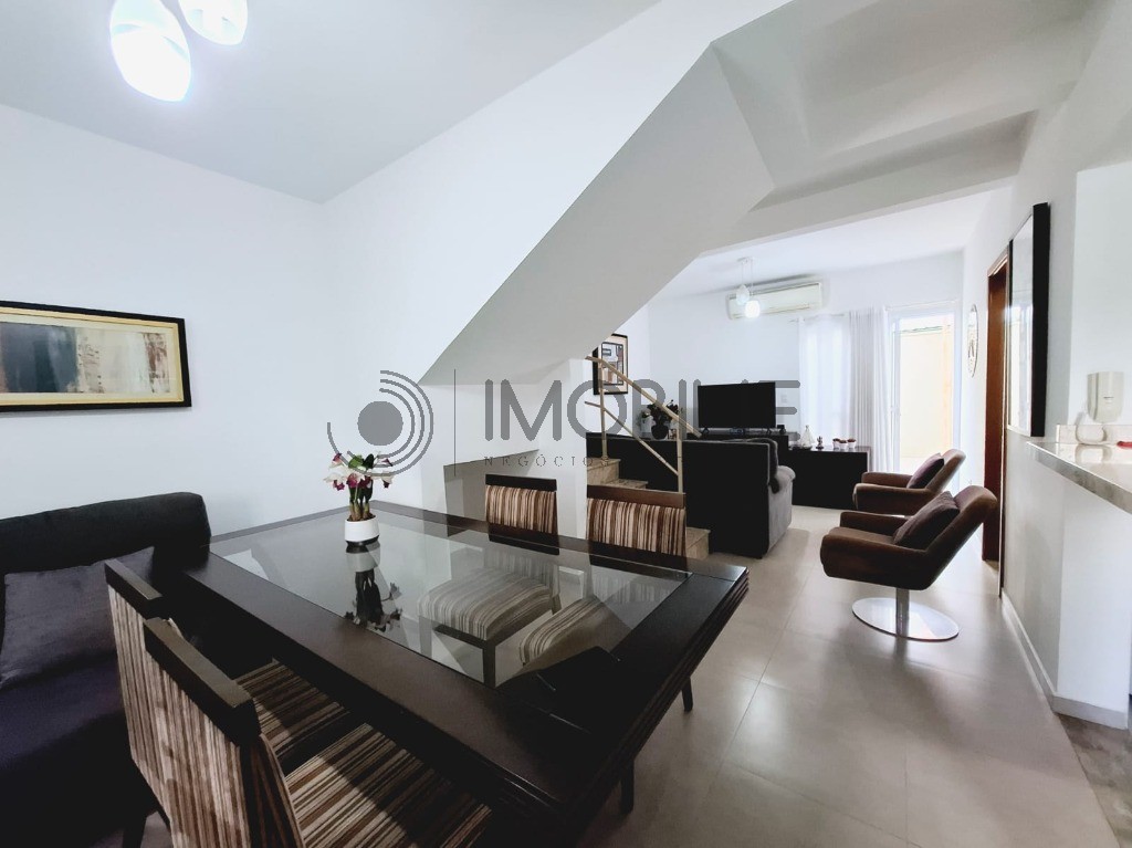 Casa, 3 quartos, 128 m² - Foto 1