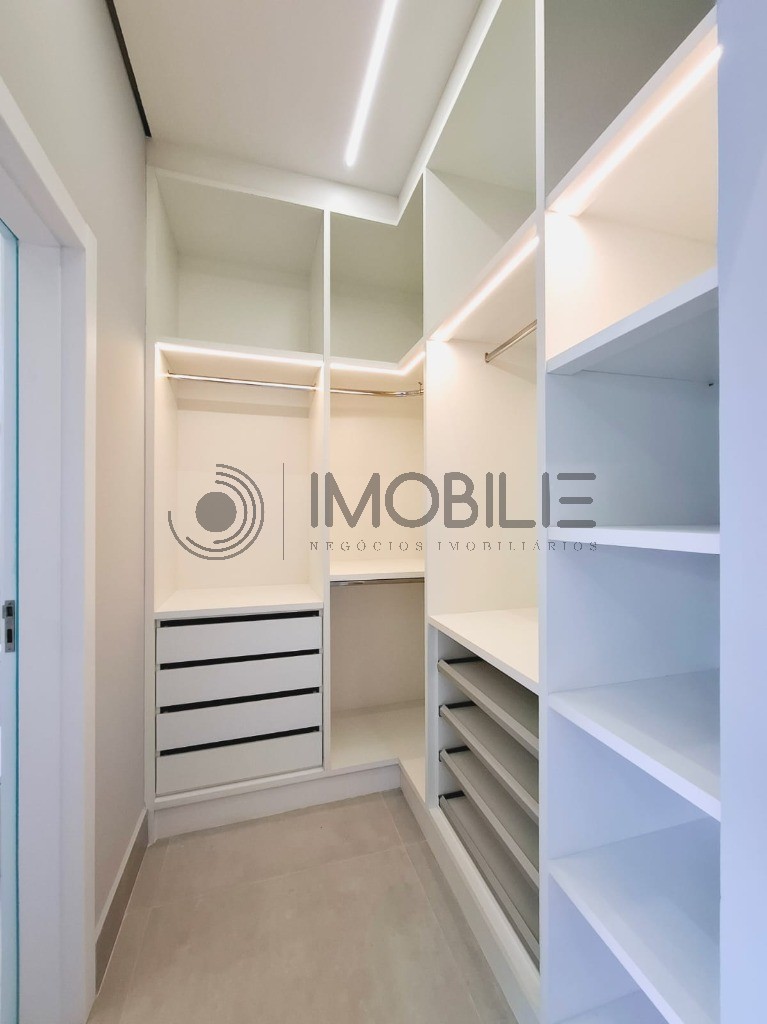 Casa, 3 quartos, 235 m² - Foto 40