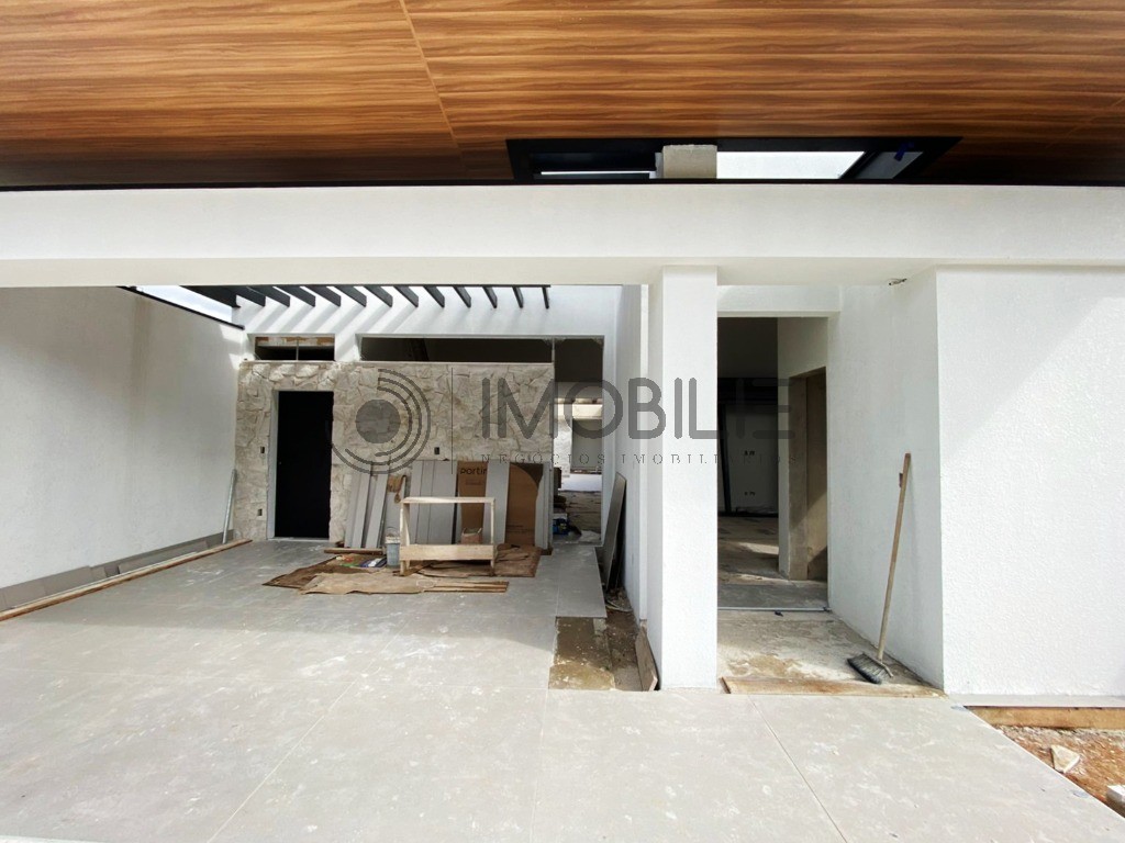 Casa, 4 quartos, 235 m² - Foto 3