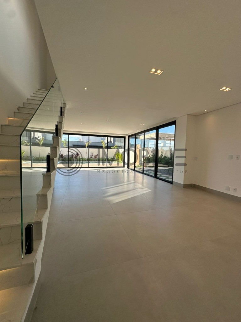 Casa, 4 quartos, 288 m² - Foto 4