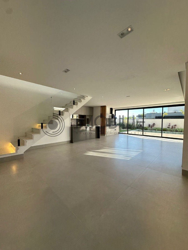 Casa, 4 quartos, 288 m² - Foto 3
