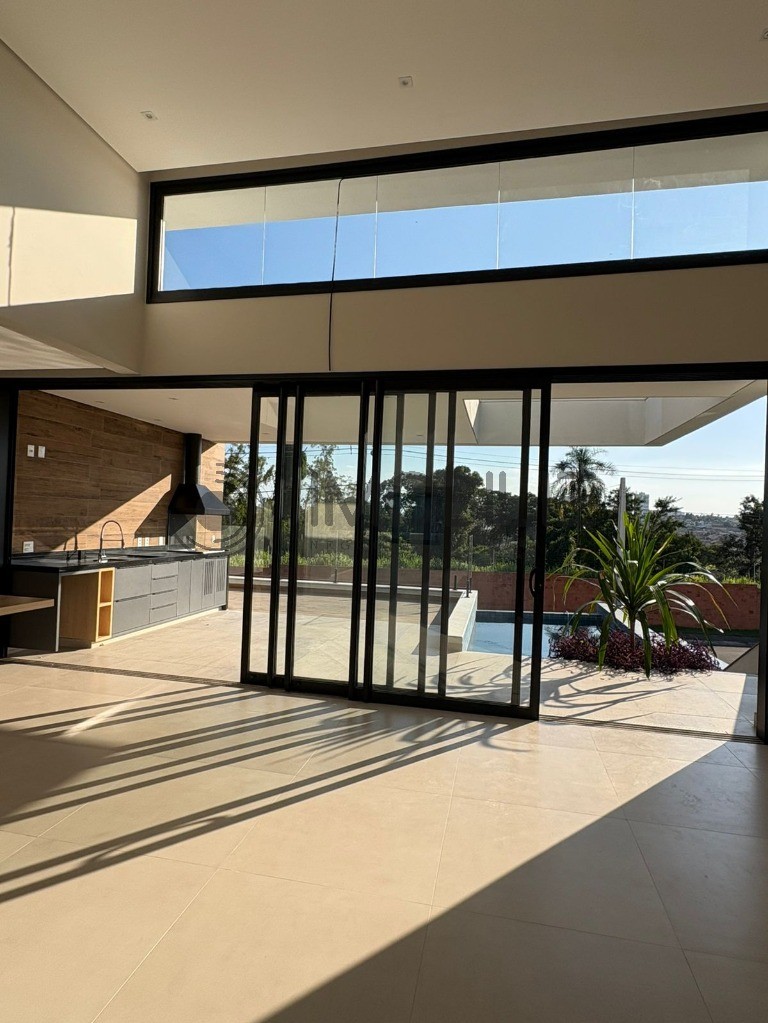 Casa, 3 quartos, 244 m² - Foto 8