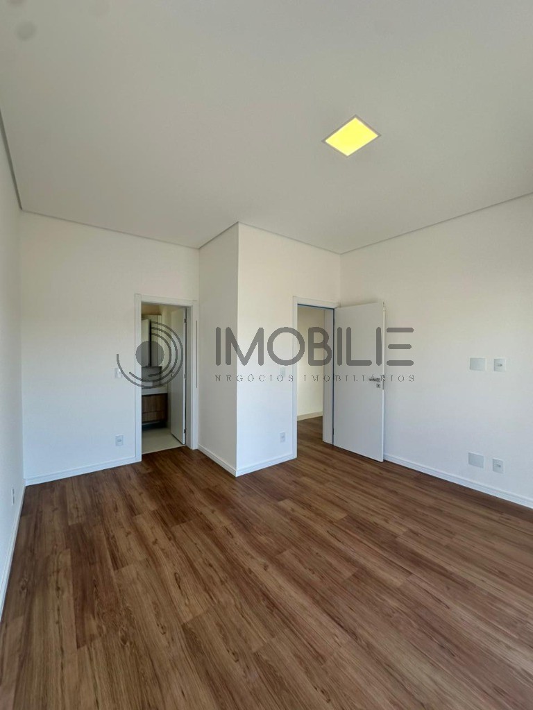 Casa, 4 quartos, 288 m² - Foto 19