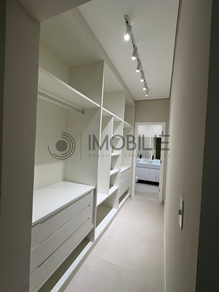 Casa, 3 quartos, 244 m² - Foto 31