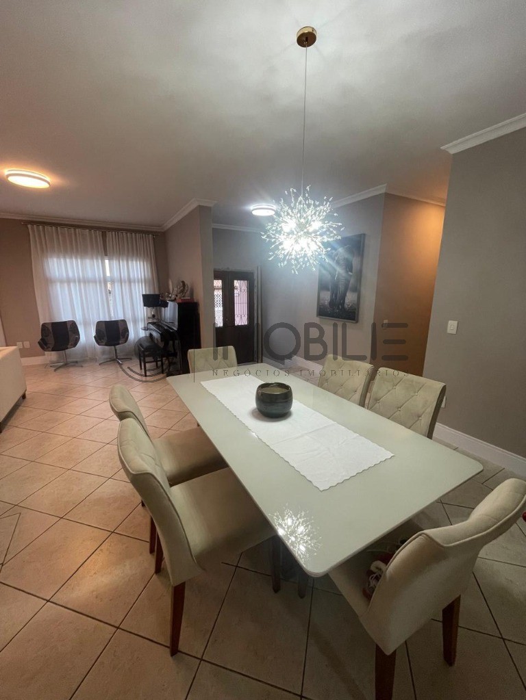 Casa, 3 quartos, 190 m² - Foto 4