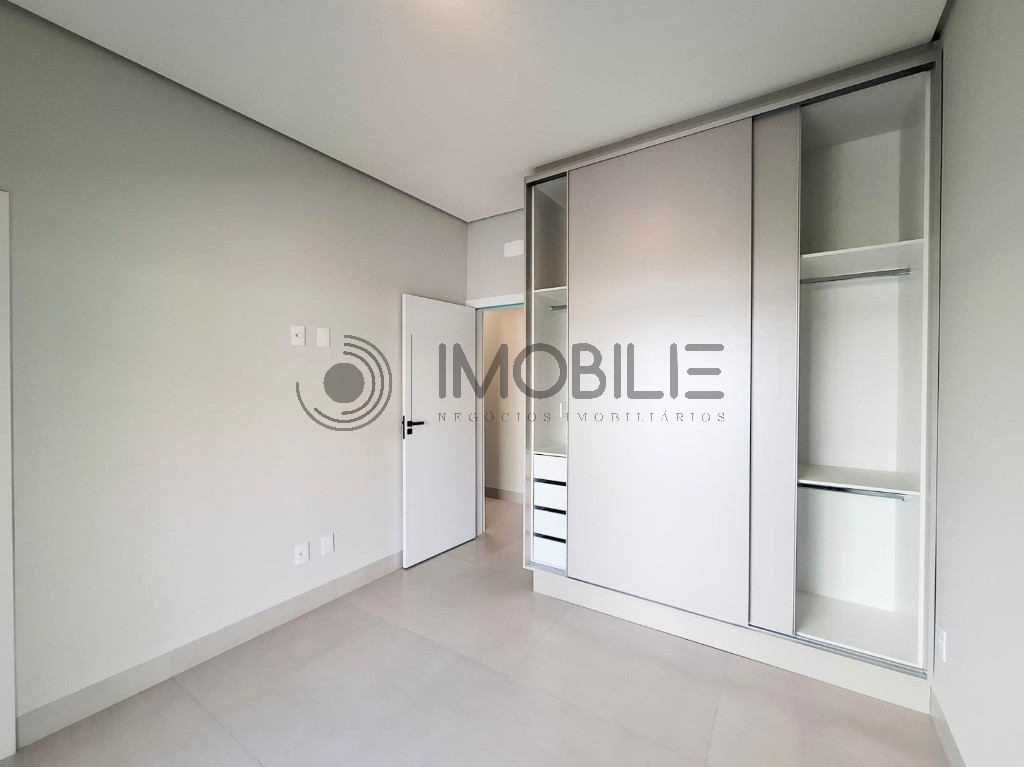 Casa, 3 quartos, 205 m² - Foto 29