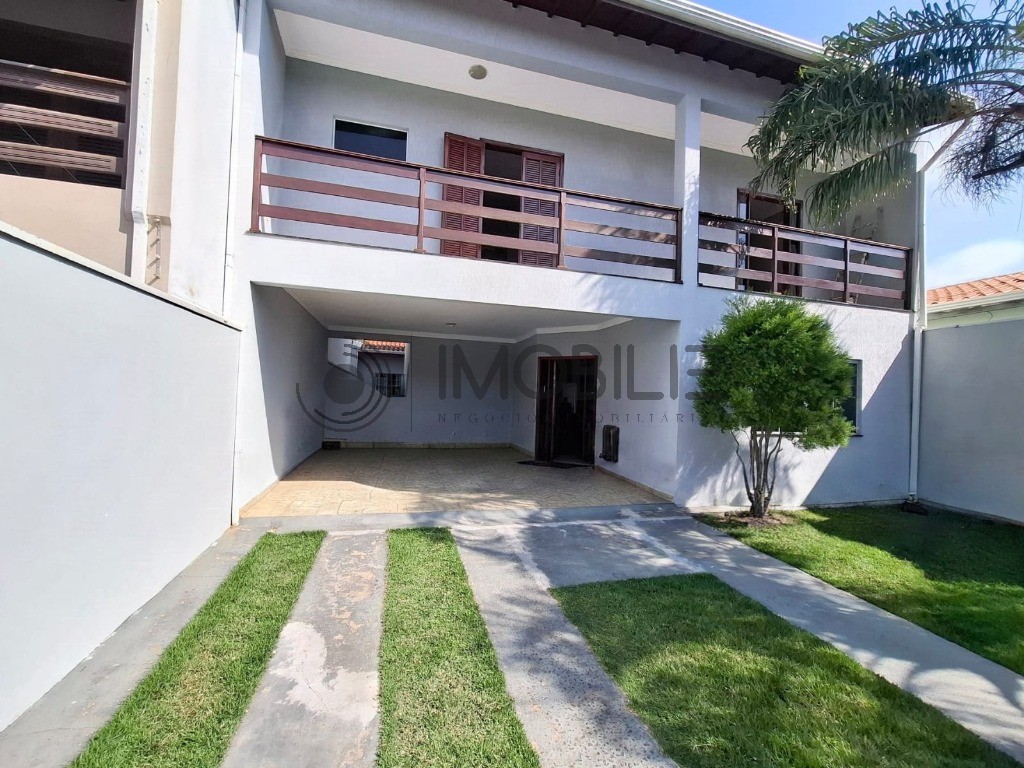 Casa, 4 quartos, 237 m² - Foto 2