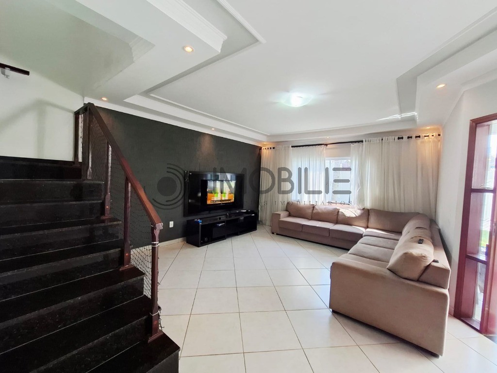 Casa, 4 quartos, 237 m² - Foto 4