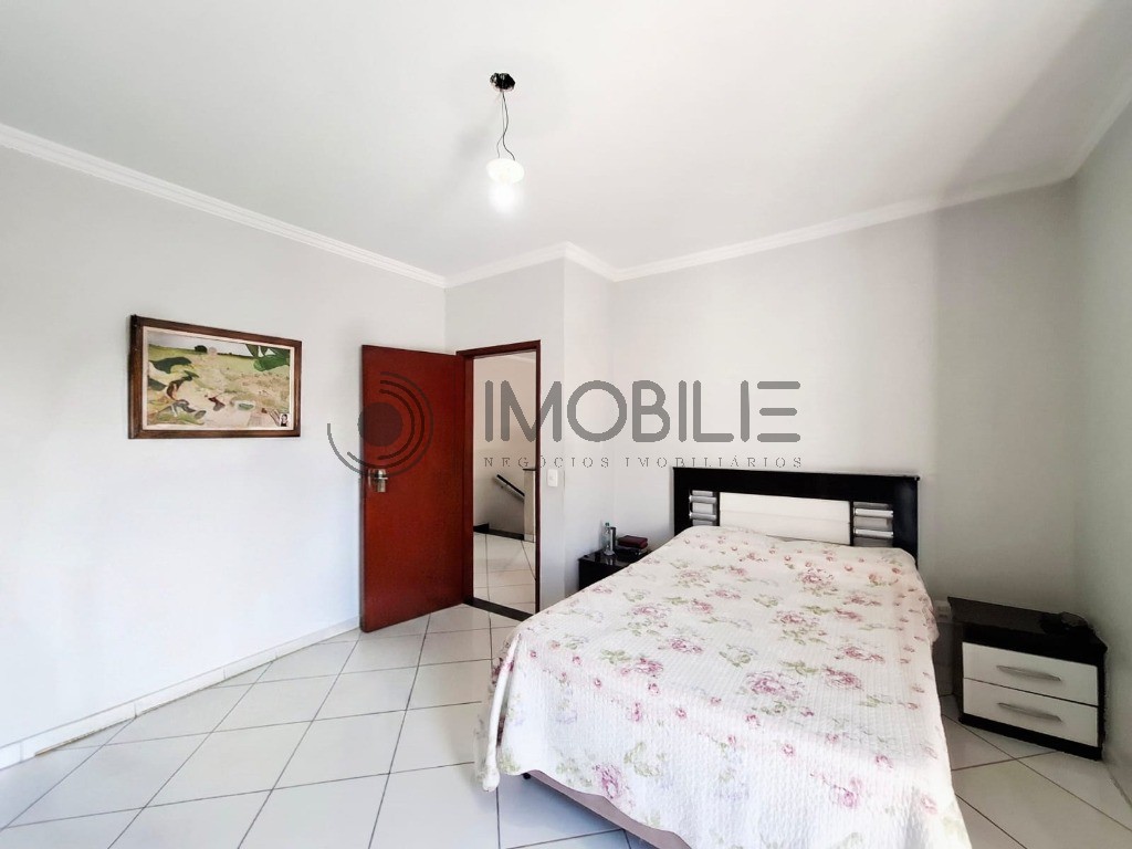 Casa, 4 quartos, 237 m² - Foto 27
