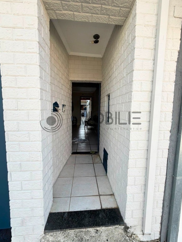 Casa, 3 quartos, 107 m² - Foto 2
