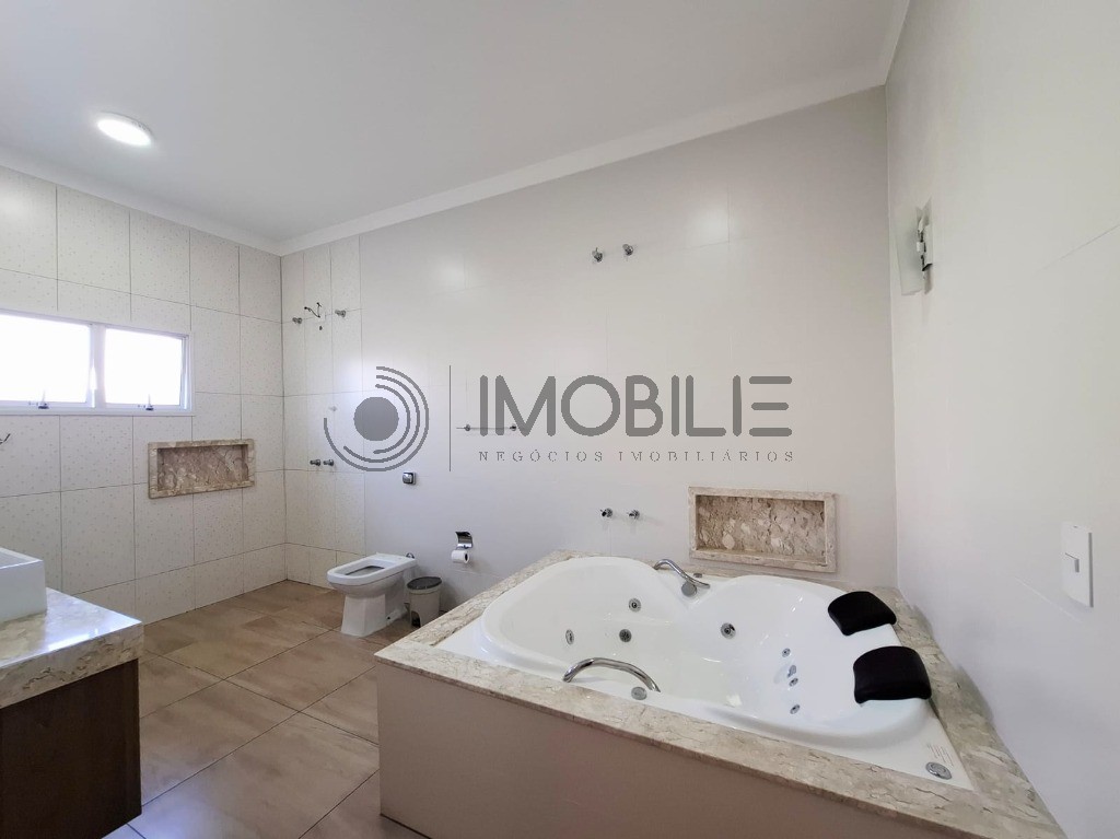 Casa, 3 quartos, 197 m² - Foto 35