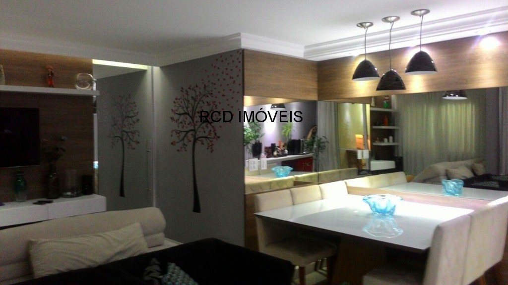APARTAMENTO COM 2 SUITES, 2 VAGAS COBERTAS EM CONDOMINIO CLUBE