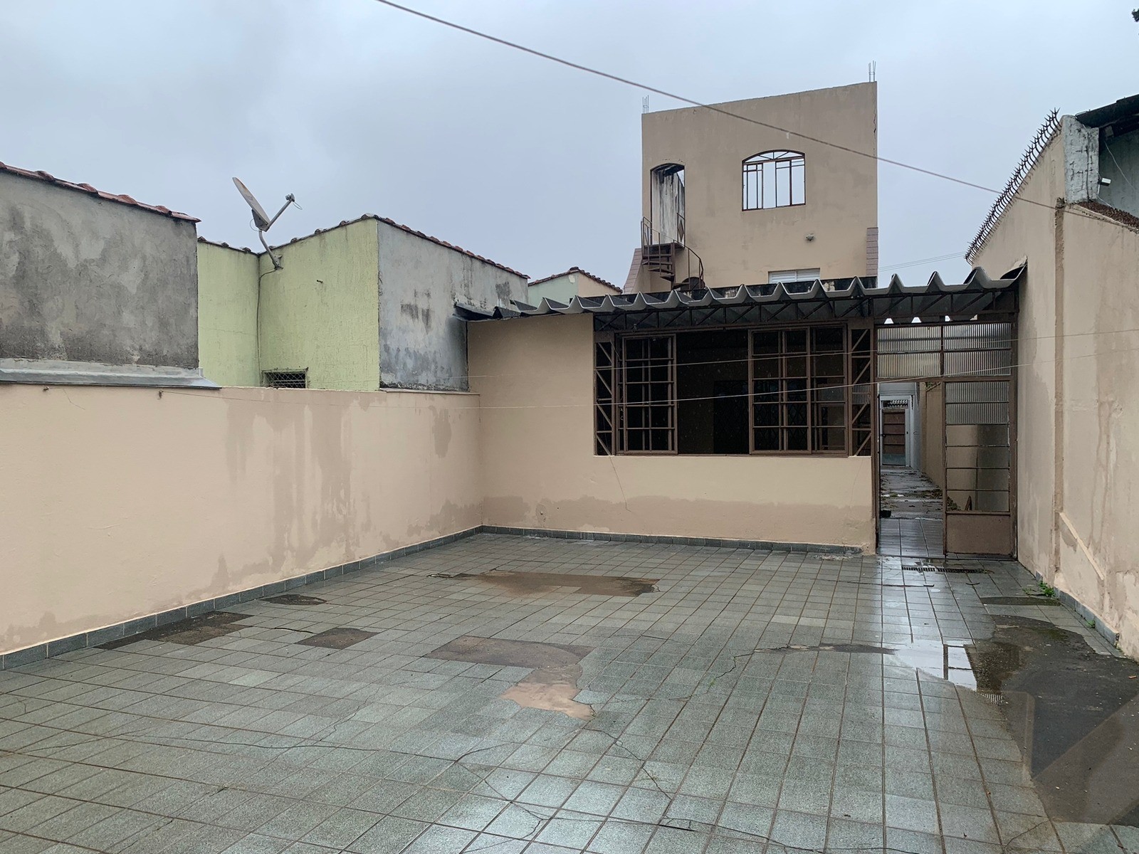 Sobrado com 3 dormitórios para alugar na penha