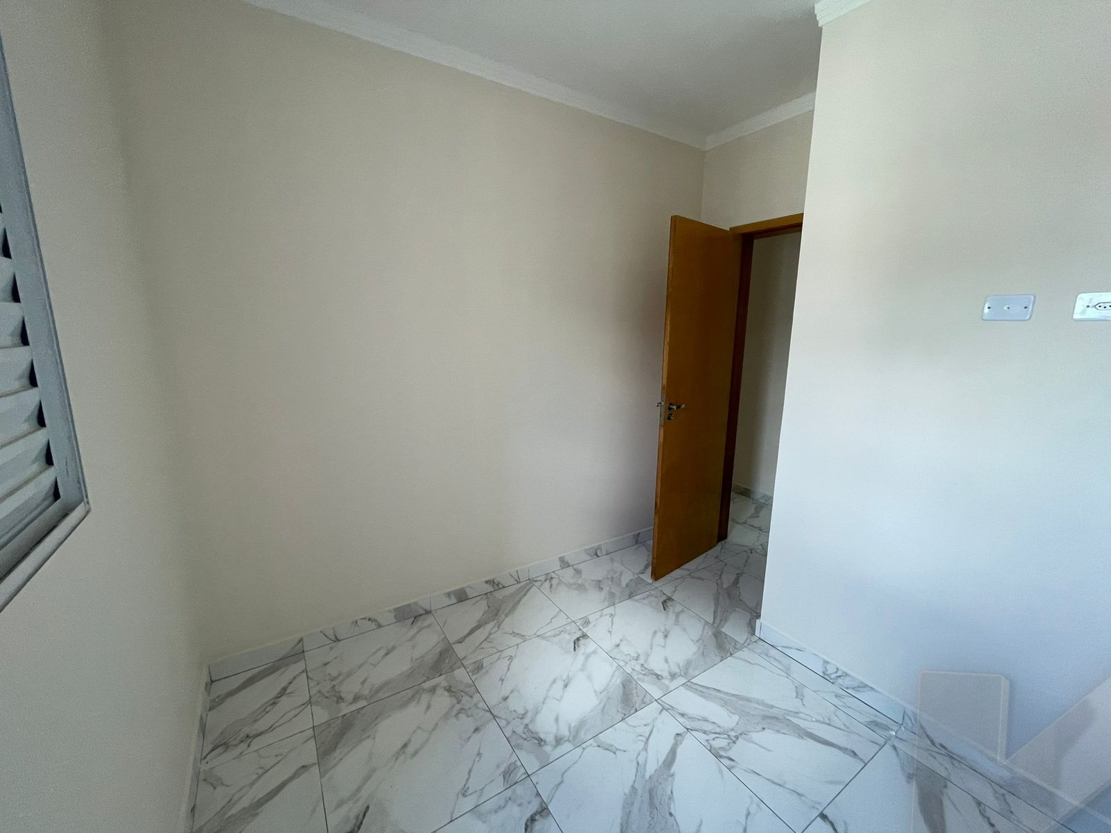 Apartamento 2 dormitórios vila Nhocuné