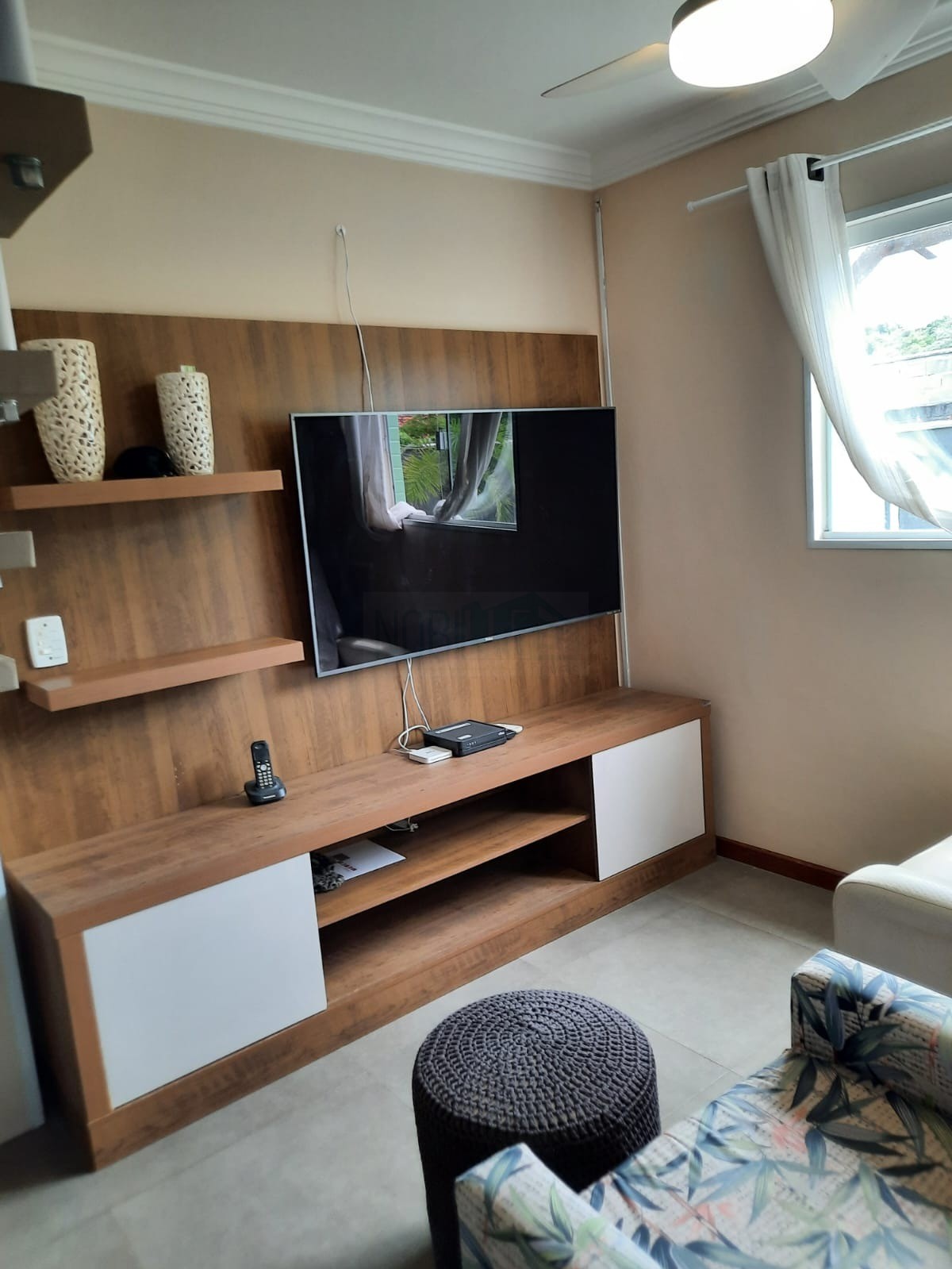 NOBILLE IMÓVEIS vende - Excelente casa a 700 metros da praia dos Ingleses
