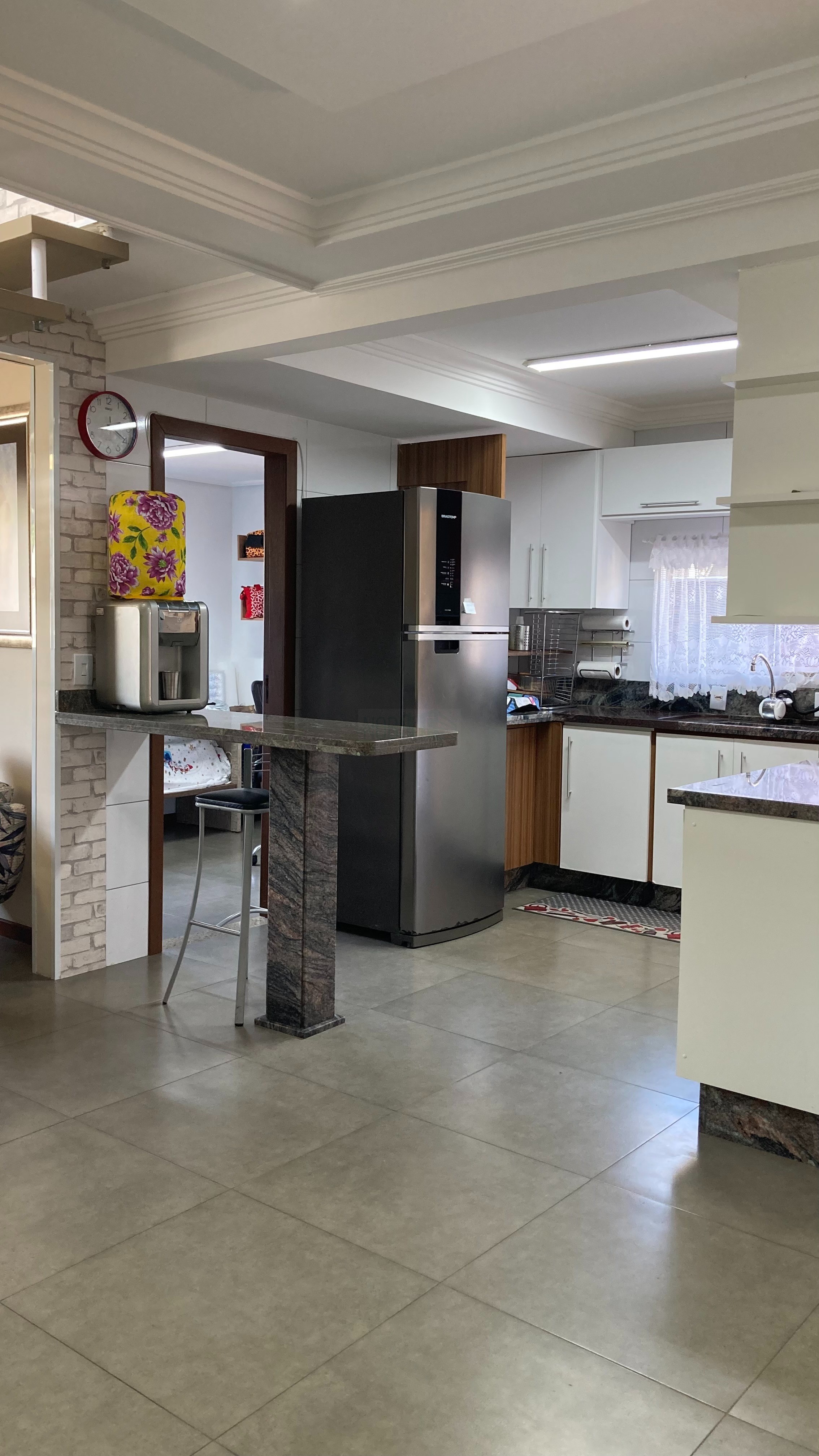 NOBILLE IMÓVEIS vende - Excelente casa a 700 metros da praia dos Ingleses