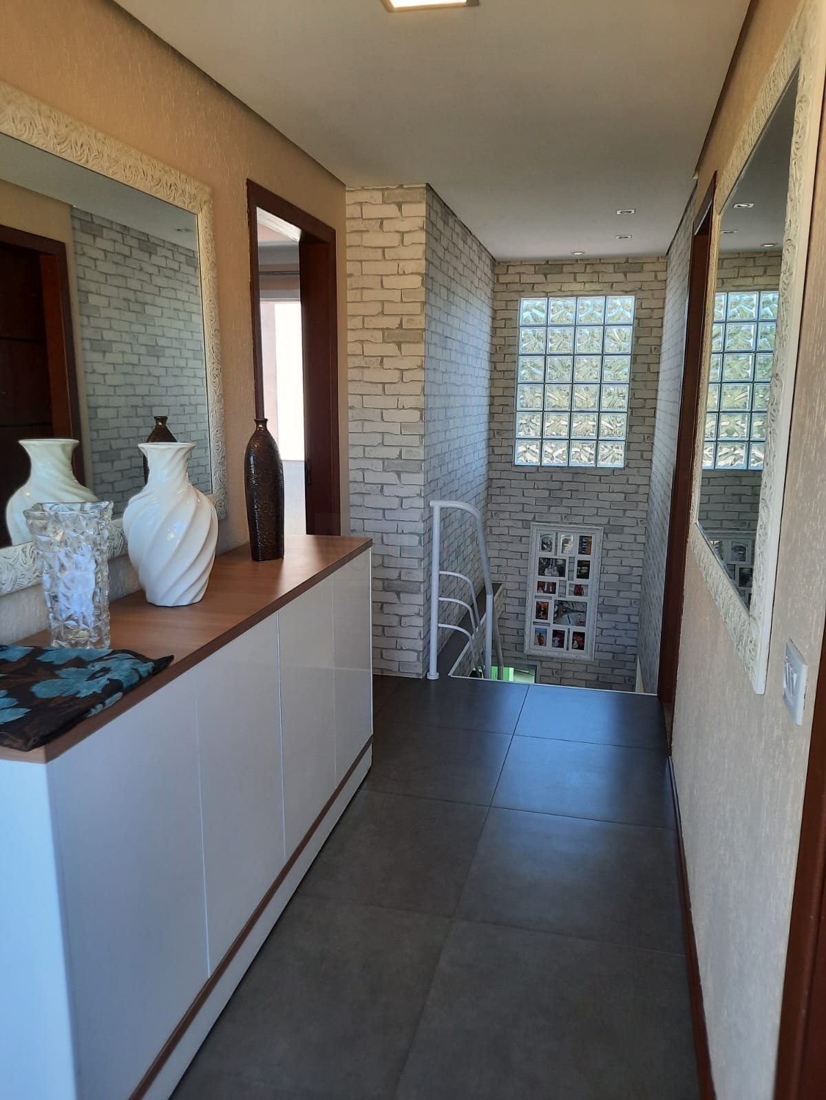 NOBILLE IMÓVEIS vende - Excelente casa a 700 metros da praia dos Ingleses