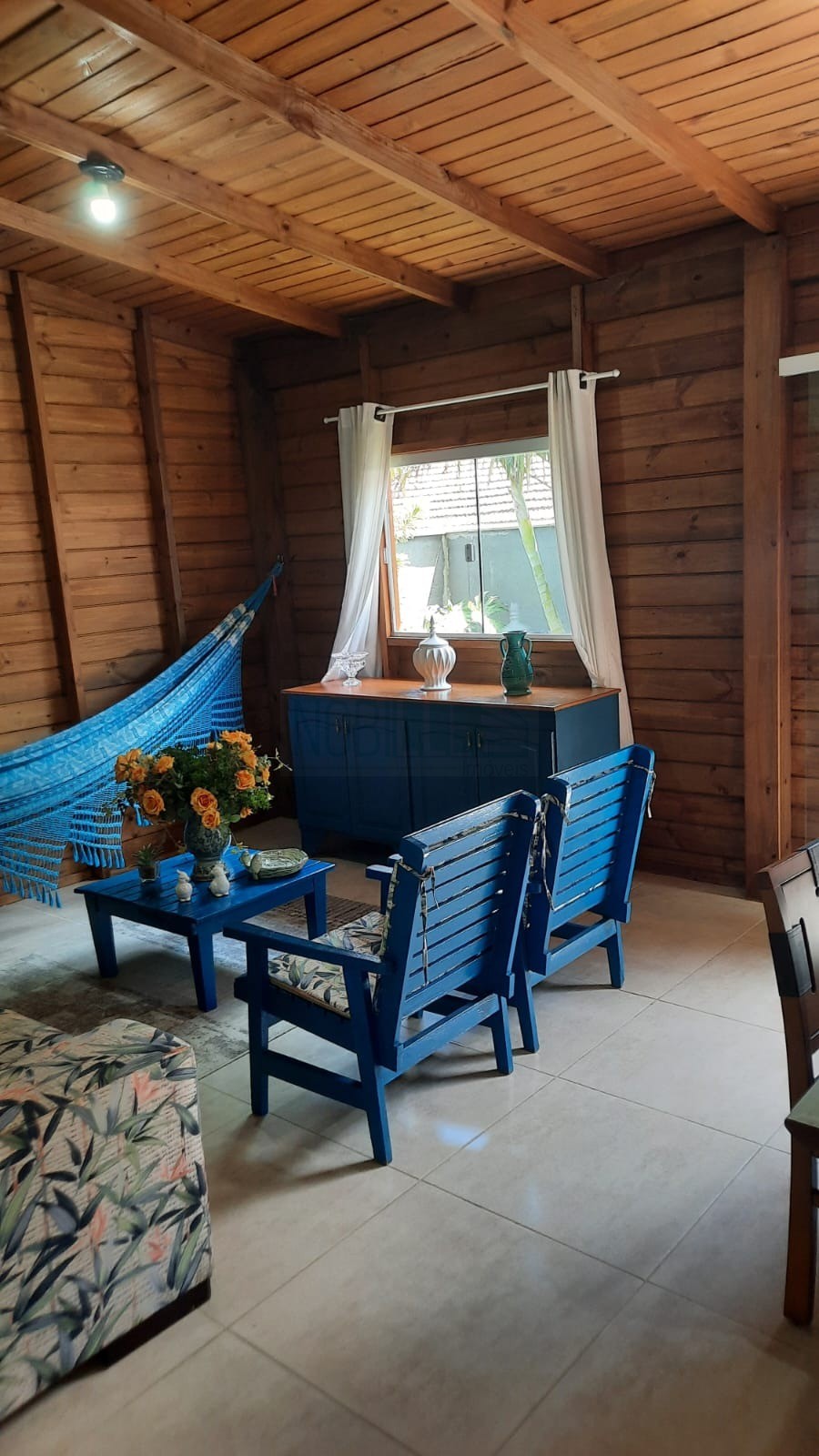 NOBILLE IMÓVEIS vende - Excelente casa a 700 metros da praia dos Ingleses