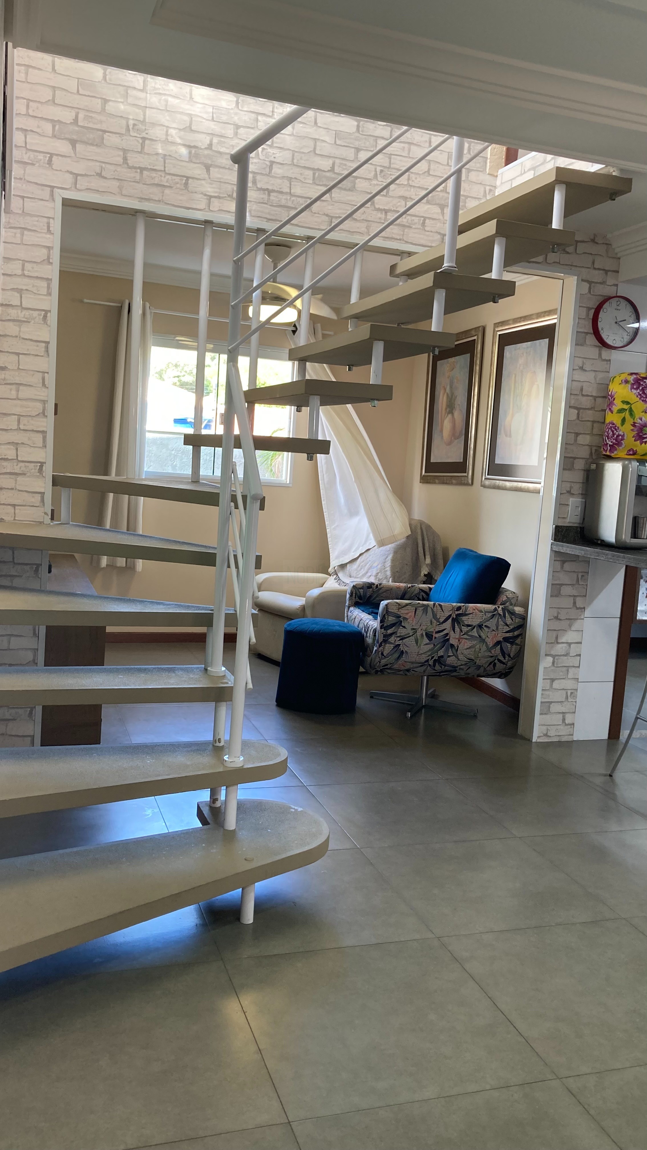 NOBILLE IMÓVEIS vende - Excelente casa a 700 metros da praia dos Ingleses